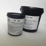 pote de 900 g e balde de 3,6 kg da emulsão para serigrafia Murakami SP-300 (emulsão diazo)