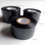 Vários rolos de ribbon hot stamping preto